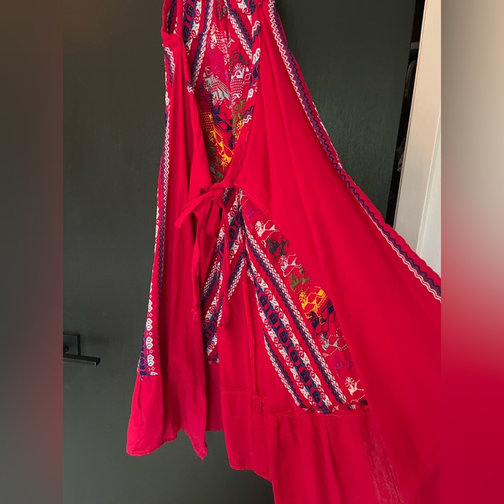 Vintage embroidered halter wrap dress. - Picture 5 of 7